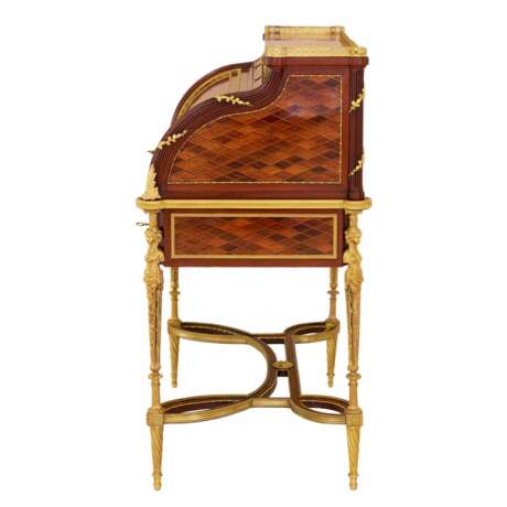 E.KAHN. Magnifique bureau cylindrique en acajou et bois satin&eacute; avec bronze dor&eacute;. Mahogany and Gilded bronze mercury 19th century - photo 8