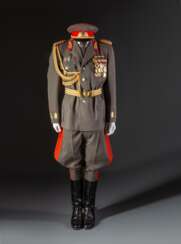 Paradeuniform