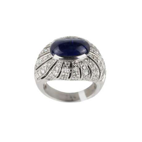 Gold ring with sapphire and diamonds. Gold 21th century - photo 1