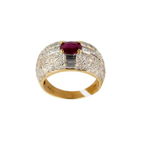 Gold ring with ruby and diamonds. Ruby 21th century - photo 1