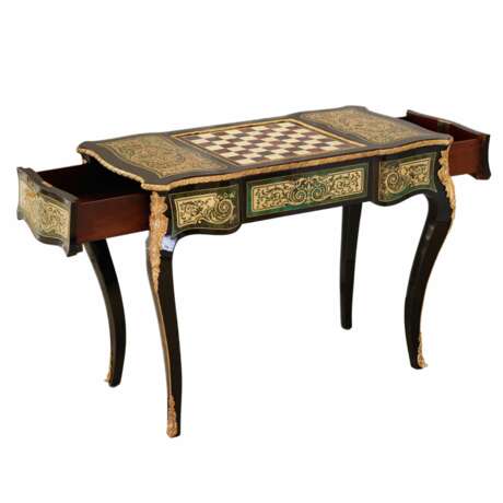  Table de jeu d`&eacute;checs de style Boulle compl&eacute;t&eacute;e de pi&egrave;ces en os. France. 19&egrave;me si&egrave;cle. Laiton Boulle 19th century - photo 5