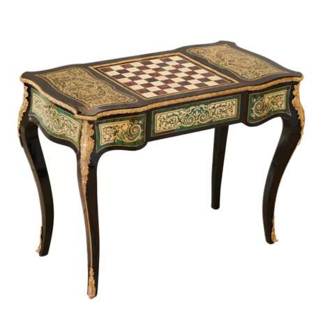  Table de jeu d`&eacute;checs de style Boulle compl&eacute;t&eacute;e de pi&egrave;ces en os. France. 19&egrave;me si&egrave;cle. Laiton Boulle 19th century - photo 10