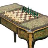  Table de jeu d`&eacute;checs de style Boulle compl&eacute;t&eacute;e de pi&egrave;ces en os. France. 19&egrave;me si&egrave;cle. Laiton Boulle 19th century - photo 11