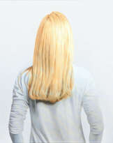 Sabine Liebchen (Düsseldorf 1960). Blond vor Weiß.