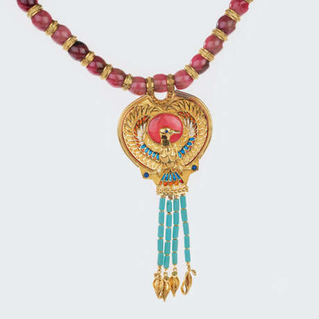 Demi-Parure mit Collier und Ohrclips Tutanchamun's Horus-Falke mit Sonnenscheibe und Uräusschlangen. - photo 2