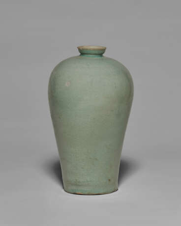 A CELADON STONEWARE INCISED MAEBYONG - photo 1