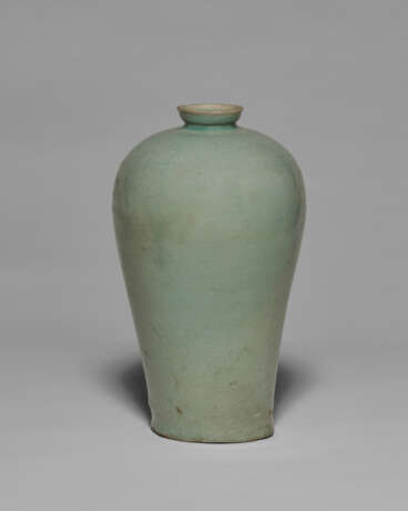 A CELADON STONEWARE INCISED MAEBYONG - photo 3