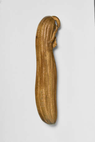 A CARVED WOOD SASHI-NETSUKE GOURD - photo 2