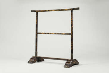 A LACQUER TOWEL STAND (TENUGUI KAKE)