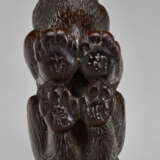 A CARVED WOOD NETSUKE OF TIGER - фото 3