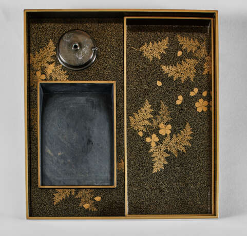 A LACQUER WRITING BOX (SUZURIBAKO) - Foto 3