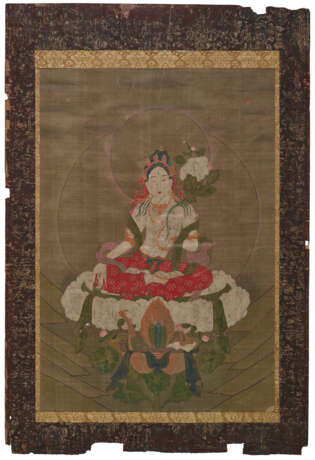 A SILK PAINTING OF WHITE TARA - фото 2