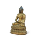 A GILT-COPPER FIGURE OF BUDDHA - фото 2