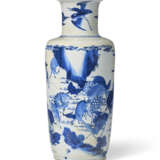 A BLUE AND WHITE ROULEAU VASE - photo 1