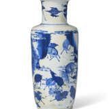 A BLUE AND WHITE ROULEAU VASE - photo 3