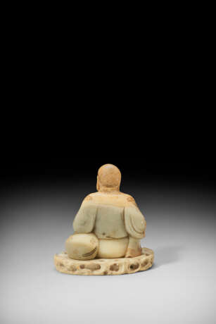 A SOAPSTONE FIGURE OF BUDAI - photo 3