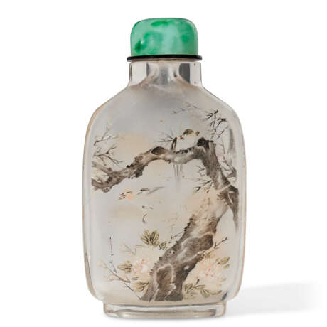 AN INSIDE-PAINTED ROCK CRYSTAL SNUFF BOTTLE - фото 2