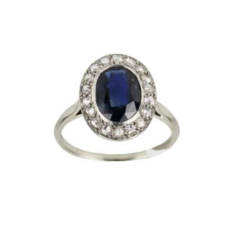 Gold ring with sapphire and diamonds. Diamonds 20th century - photo 1