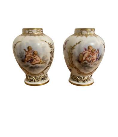 KPM - Putti Vases 19th Century Porcelain Germany Porcelain Hand Painted Gilding Rococo 19th century - photo 1