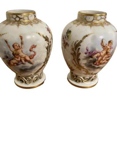 KPM - Vases Putti porcelaine du 19e si&egrave;cle Allemagne Porcelain Hand Painted Gilding Rococo 19th century - Foto 2