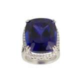 Gold ring with tanzanite and diamonds. Diamonds 21th century - photo 2