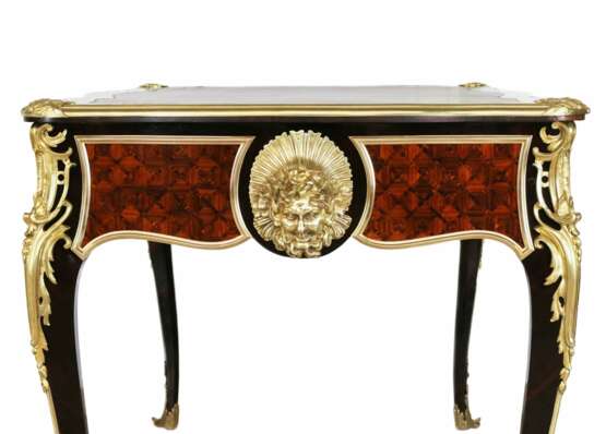 Magnificent writing desk in wood and gilded bronze Louis XV style. Wood 19th century - photo 7