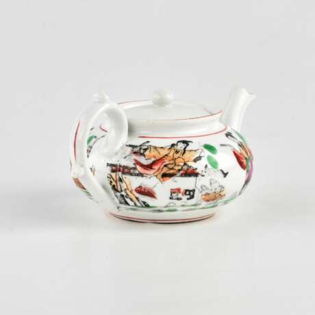 Kuznetsovs porcelain teapot. Porcelain Late 19th century - photo 2