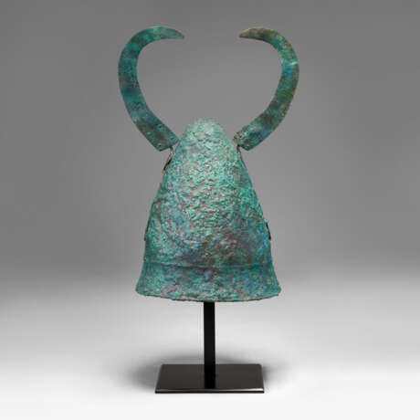 A GREEK BRONZE PILOS HELMET - Foto 2