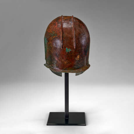 A GREEK BRONZE ILLYRIAN HELMET - фото 2