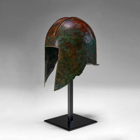 A GREEK BRONZE ILLYRIAN HELMET - фото 4