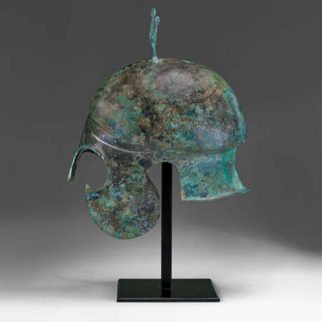 A GREEK BRONZE CHALCIDIAN HELMET WITH SILVER OVERLAYS - photo 4