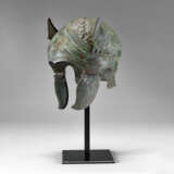 A GREEK BRONZE CHALCIDIAN HELMET - photo 1