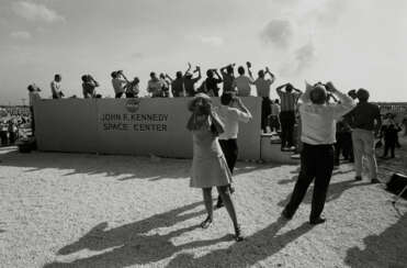 GARRY WINOGRAND (1928-1984)