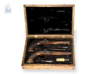 Paar Duellpistolen mit komplettem Zubehör und Originalkasten, J.P. Sauer Suhl, 19. Jahrhundert