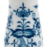 Meissen-Vase, Zwiebelmuster, leicht ausgestellter Rand, Schwertermarke mit 3 Schleifstrichen, H. 10,5 cm - фото 1