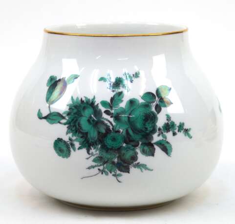 Meissen-Vase mit kupfergrüner Blumenmalerei und Goldrändern, stark gebauchte Form, 1. Wahl, H. 14 cm - Foto 1