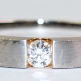 Brillant-Ring, Platin, besetzt mit Solitär von ca. 0,18 ct., Ges.-Gew. 6,27 g, RG 67 - Foto 1