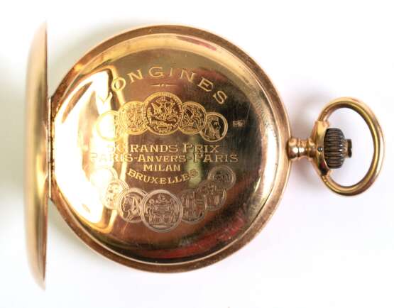 Taschenuhr "Longines", 3 Deckel 585er GG, Nr. 3022830, weißes Zifferblatt mit arabischen Zahlen und dezentraler Sekunde, goldfarbene Zeiger, Deckel mit feinem Gitterdekor, ungravierte Kartusche, funktionstüchti… - фото 2