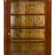 Biedermeier-Vitrine, Mahagoni furniert, 3-seitig versproßt verglast, 1-türig, auf 4 spitzen Beinen, gestufter oberer Abschluß mit 1 Schublade, Bronzeappliken, einige Furnierstellen ausgebessert, 170x103x49 cm - Auction prices
