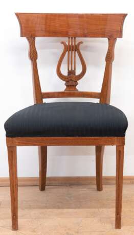 Biedermeier-Stuhl, Esche, mit Lyralehne, 87x51x46 cm - Foto 1