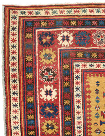 A LONG KAZAK RUG - Foto 4