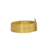 A RARE AND IMPORTANT GOLD BRACELET WITH ENAMELLED MOUNTS - фото 4