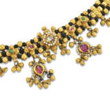 A DIAMOND AND GEM-SET GOLD HEADPIECE - фото 2