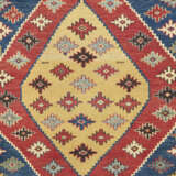 A SHIRVAN RUG - Foto 2