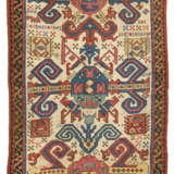 A SOUTH CAUCASIAN RUG - Foto 1