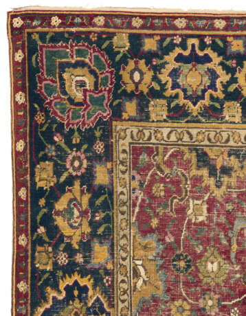 A SAFAVID ISFAHAN RUG - Foto 4