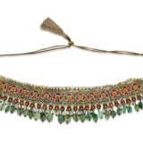 A DIAMOND-SET ENAMELLED GOLD CHOKER - фото 3