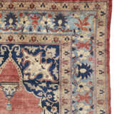 A SILK HERIZ PRAYER RUG - фото 4