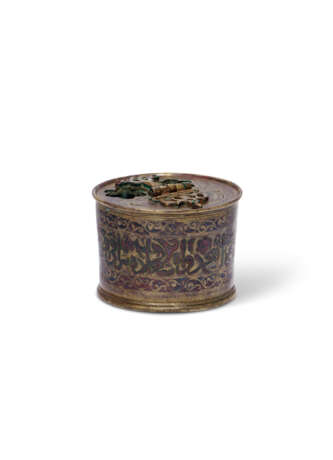 A NIELLO-INLAID BRASS INKWELL - фото 1