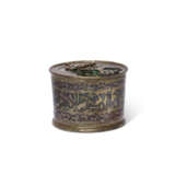 A NIELLO-INLAID BRASS INKWELL - фото 5